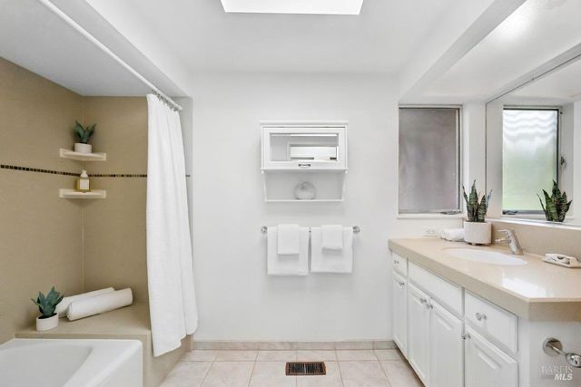 42 Underhill Rd, Mill Valley, CA 94941