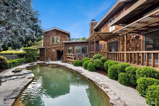 42 Underhill Rd, Mill Valley, CA 94941