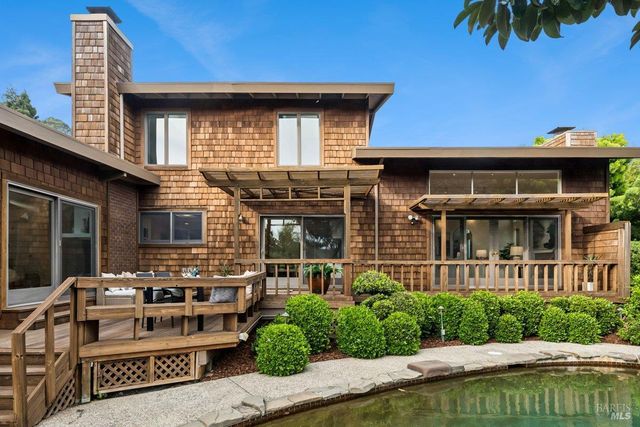42 Underhill Rd, Mill Valley, CA 94941