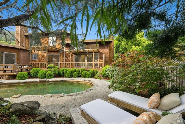 42 Underhill Rd, Mill Valley, CA 94941