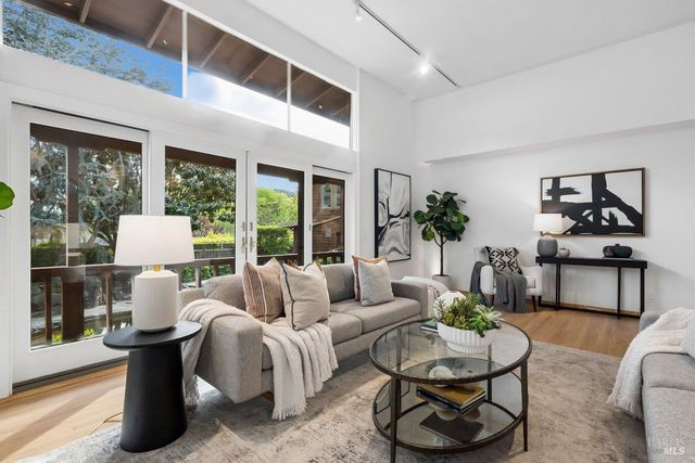 42 Underhill Rd, Mill Valley, CA 94941