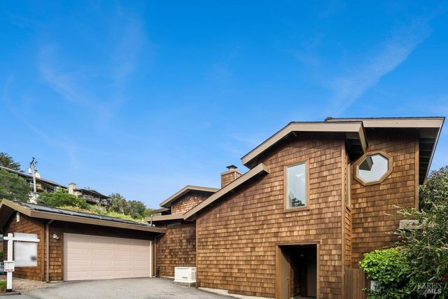 42 Underhill Rd, Mill Valley, CA 94941