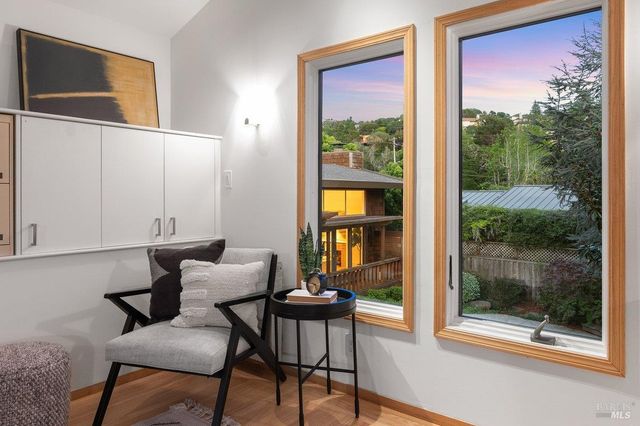 42 Underhill Rd, Mill Valley, CA 94941