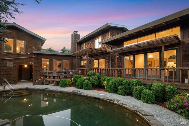 42 Underhill Rd, Mill Valley, CA 94941