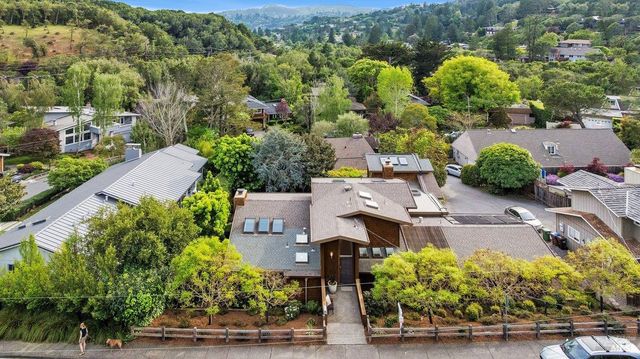 42 Underhill Rd, Mill Valley, CA 94941