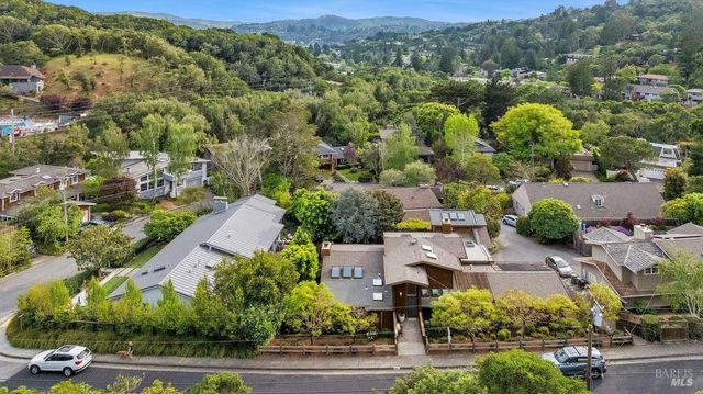 42 Underhill Rd, Mill Valley, CA 94941