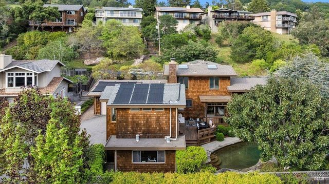 42 Underhill Rd, Mill Valley, CA 94941