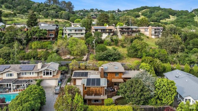 42 Underhill Rd, Mill Valley, CA 94941
