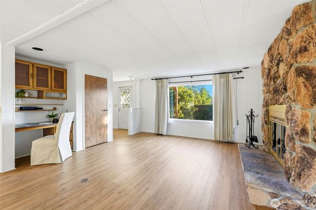 11813 NE 172nd Street, Bothell, WA 98011