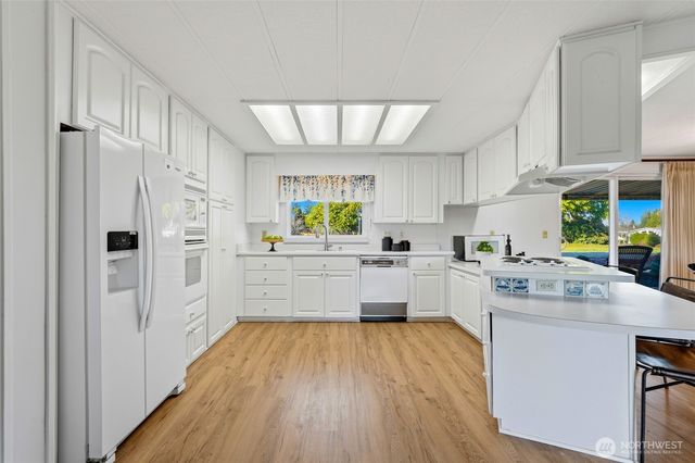 11813 NE 172nd Street, Bothell, WA 98011