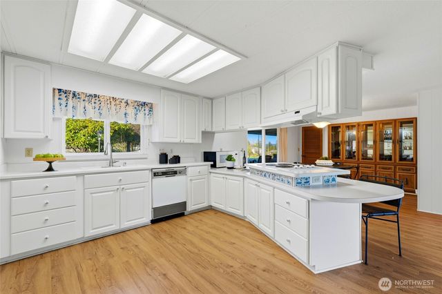 11813 NE 172nd Street, Bothell, WA 98011