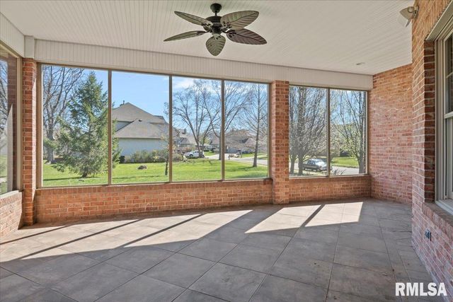 5034 Dogwood Hills, Springfield, IL 62711