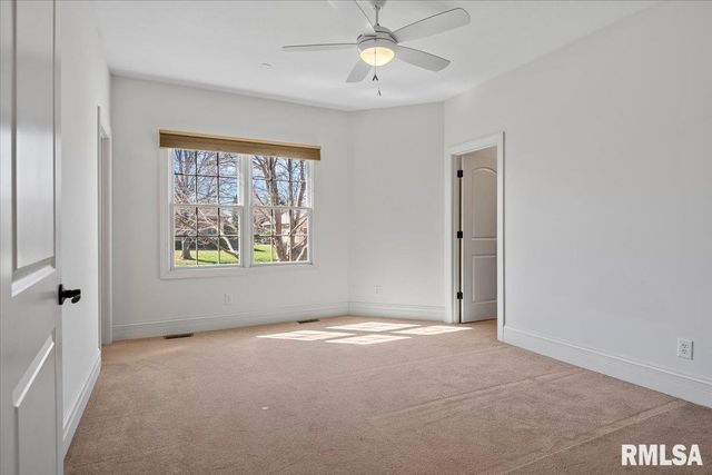 5034 Dogwood Hills, Springfield, IL 62711
