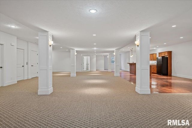 5034 Dogwood Hills, Springfield, IL 62711