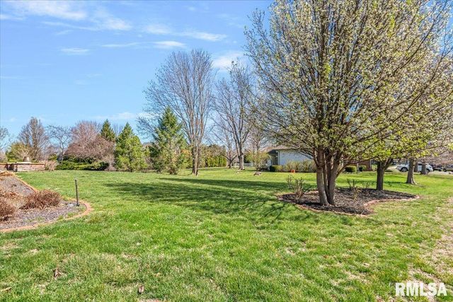 5034 Dogwood Hills, Springfield, IL 62711