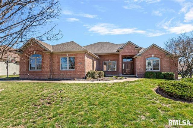 5034 Dogwood Hills, Springfield, IL 62711