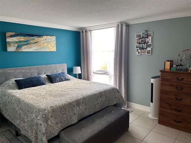 2350 NE 135th Street 903, North Miami, FL 33181