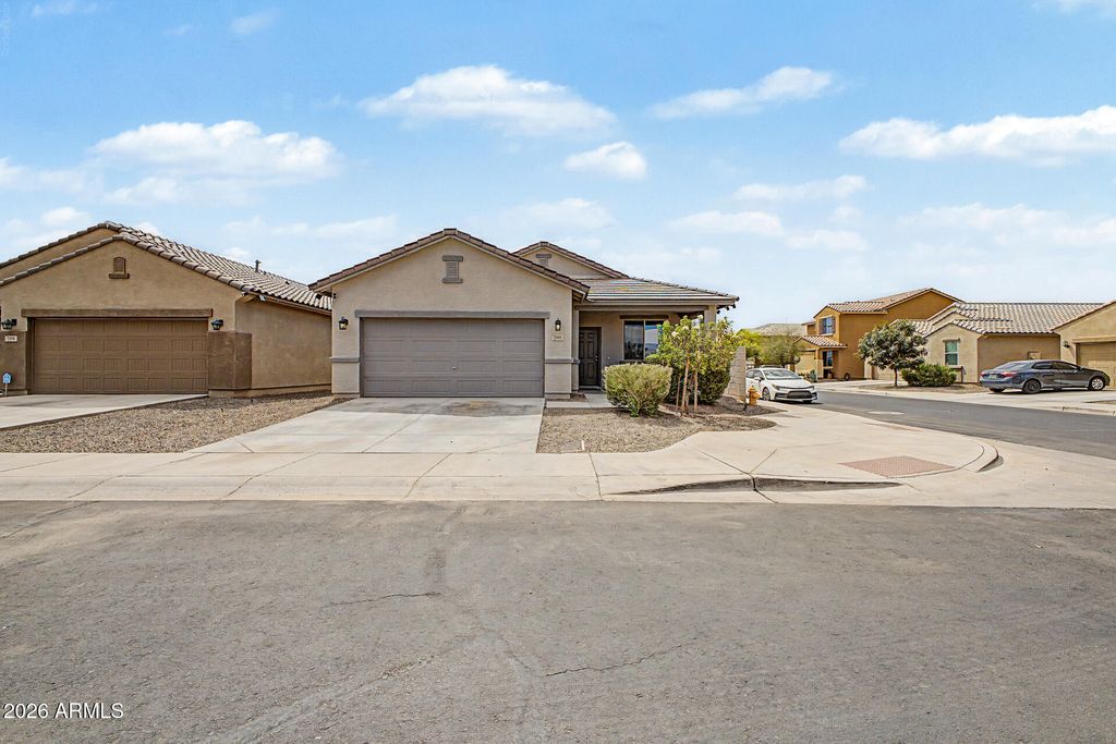 7355 W HUGHES Drive, Phoenix, AZ 85043 — exterior