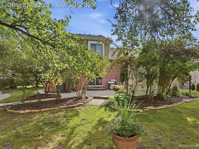 57457 Breckenridge Drive, Washington, MI 48094