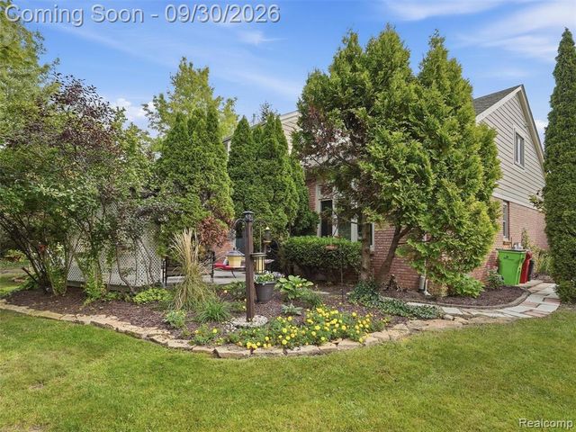 57457 Breckenridge Drive, Washington, MI 48094