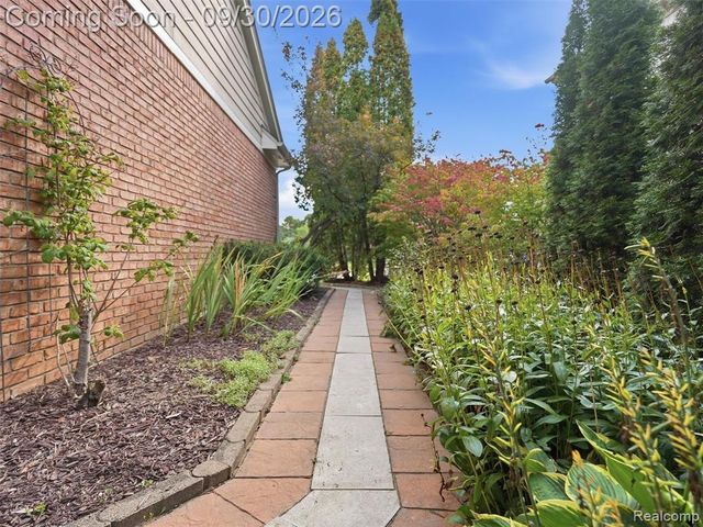 57457 Breckenridge Drive, Washington, MI 48094