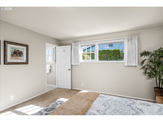 2774 Sarah Ln, Eugene, OR 97408