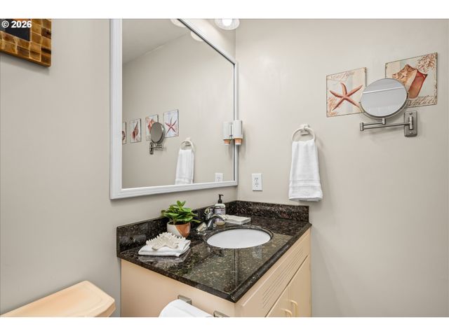 2774 Sarah Ln, Eugene, OR 97408