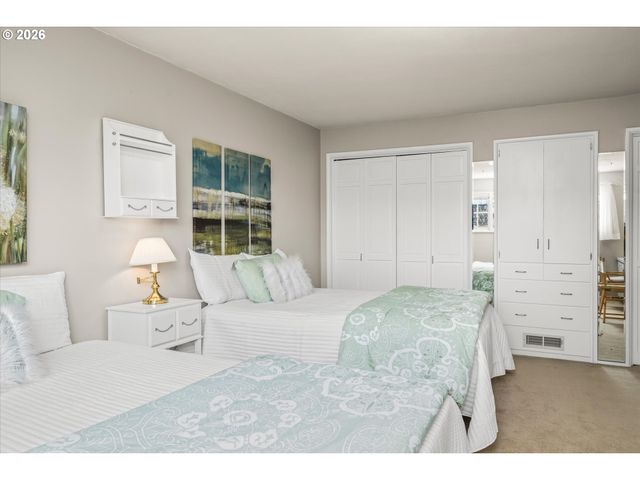 2774 Sarah Ln, Eugene, OR 97408