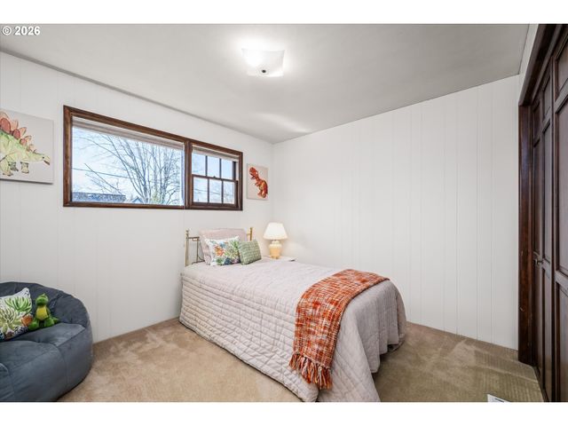 2774 Sarah Ln, Eugene, OR 97408