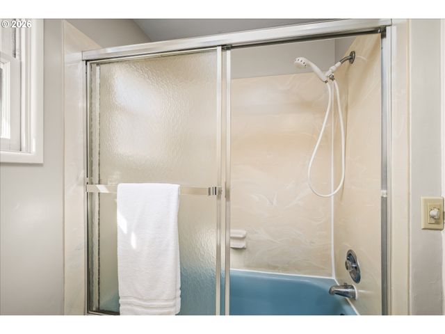 2774 Sarah Ln, Eugene, OR 97408