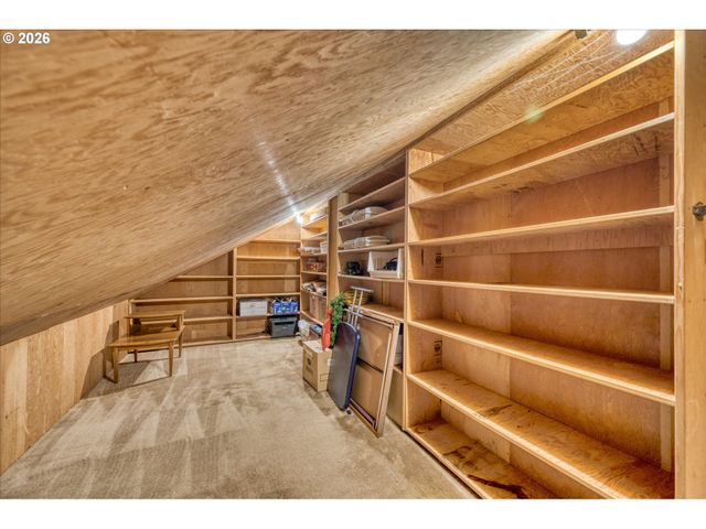 2774 Sarah Ln, Eugene, OR 97408