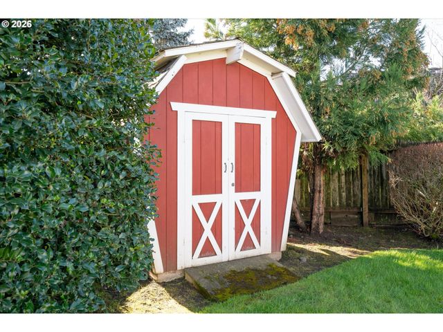 2774 Sarah Ln, Eugene, OR 97408