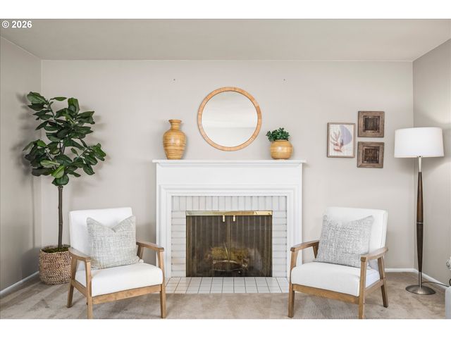 2774 Sarah Ln, Eugene, OR 97408