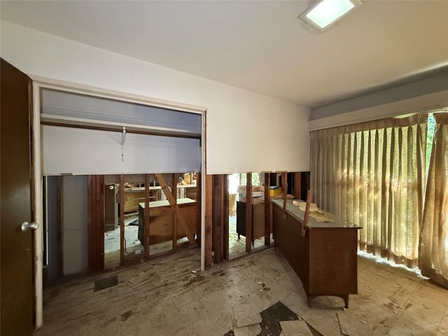 9314 Lugary Drive, Houston, TX 77074