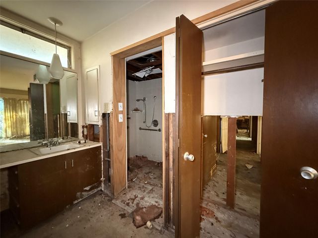 9314 Lugary Drive, Houston, TX 77074