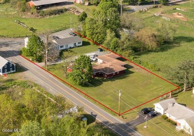 1300 S Schodack Road, Schodack, NY 12033