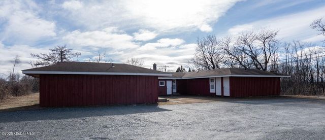 1300 S Schodack Road, Schodack, NY 12033