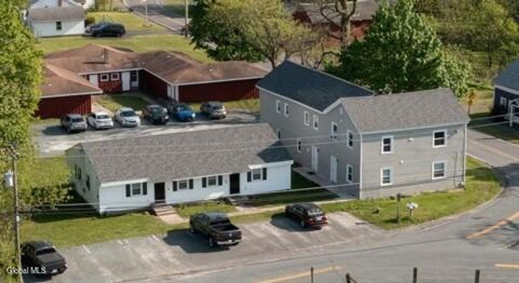 1300 S Schodack Road, Schodack, NY 12033