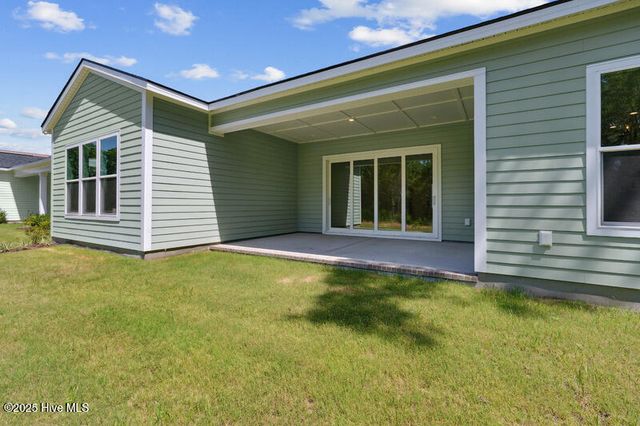 6083 Ocean Isle Palms Way SW, Shallotte, NC 28470