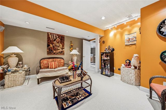 10600 Locust Grove Drive, Chardon, OH 44024