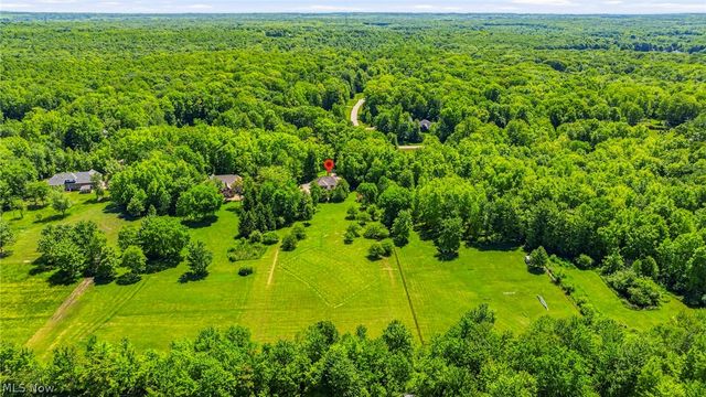 10600 Locust Grove Drive, Chardon, OH 44024