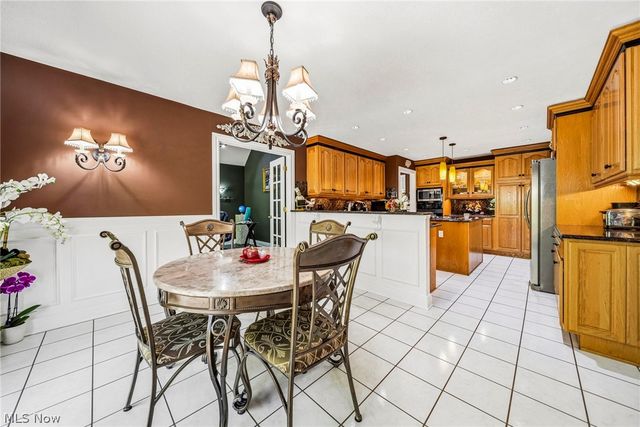 10600 Locust Grove Drive, Chardon, OH 44024