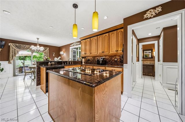10600 Locust Grove Drive, Chardon, OH 44024