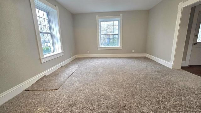 405 W Peoria Street, Paola, KS 66071