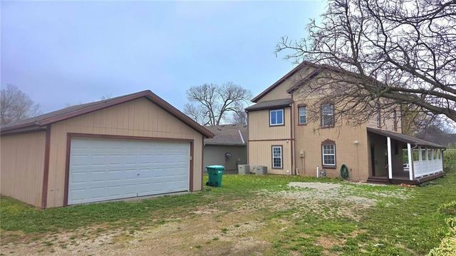 405 W Peoria Street, Paola, KS 66071