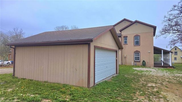 405 W Peoria Street, Paola, KS 66071