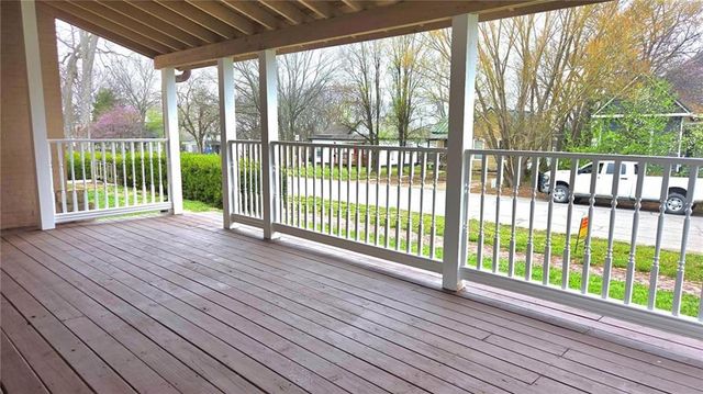 405 W Peoria Street, Paola, KS 66071