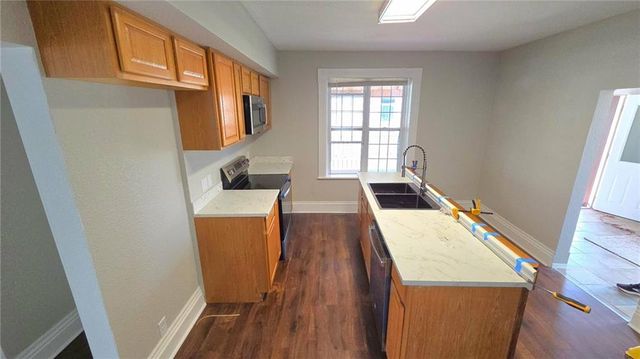 405 W Peoria Street, Paola, KS 66071