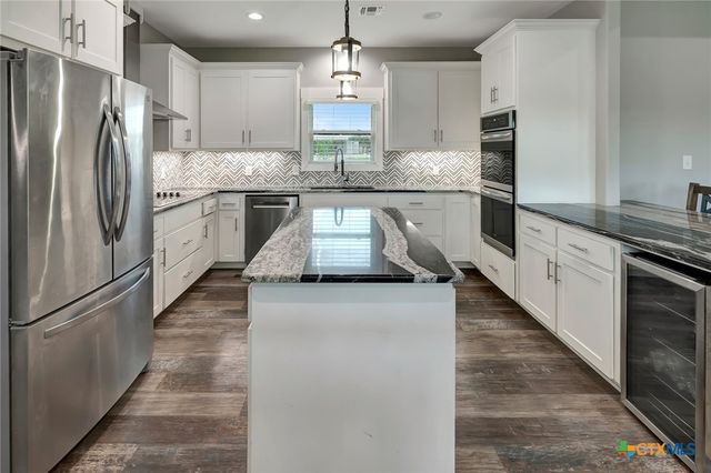 201 Stone Oak Drive, Inez, TX 77968