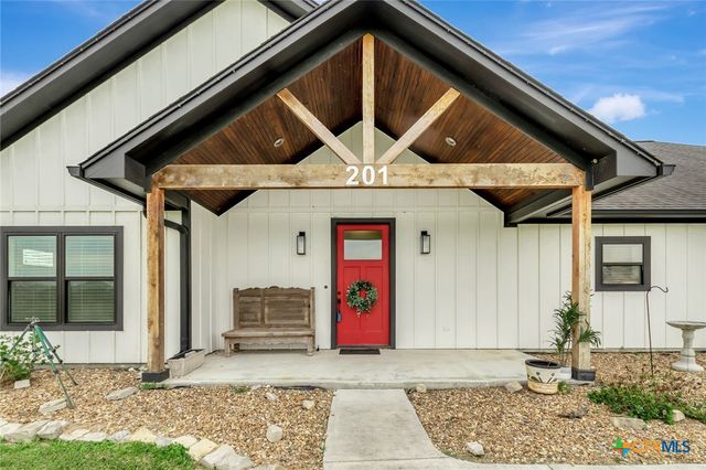 201 Stone Oak Drive, Inez, TX 77968